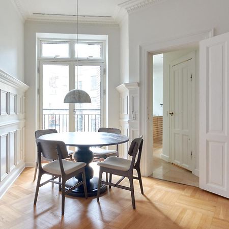 Spacious 3 Bedroom Manor Flat Next To Tivoli Copenhague Exterior foto
