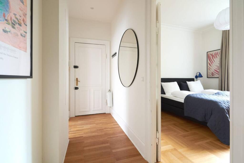 Spacious 3 Bedroom Manor Flat Next To Tivoli Copenhague Exterior foto