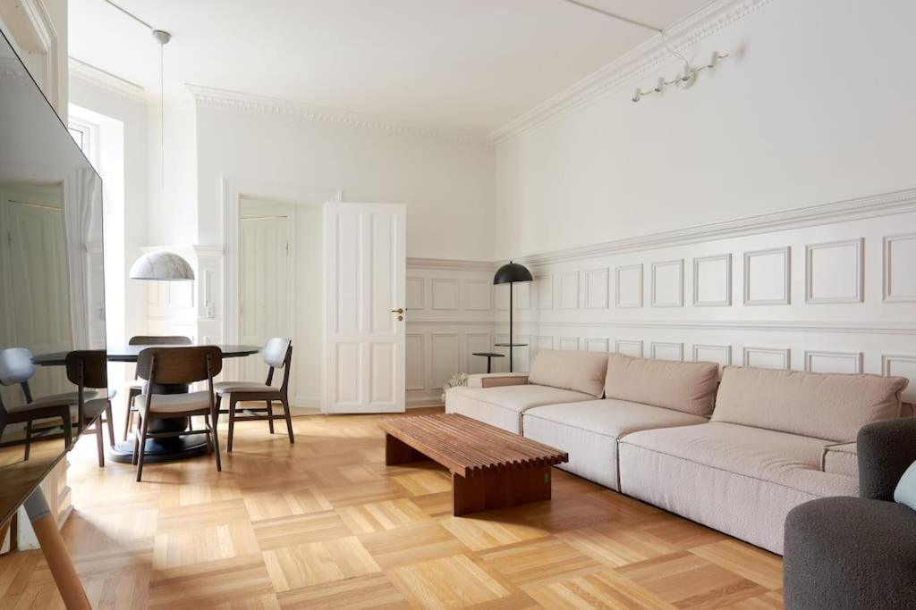 Spacious 3 Bedroom Manor Flat Next To Tivoli Copenhague Exterior foto