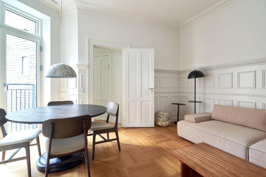Spacious 3 Bedroom Manor Flat Next To Tivoli Copenhague Exterior foto